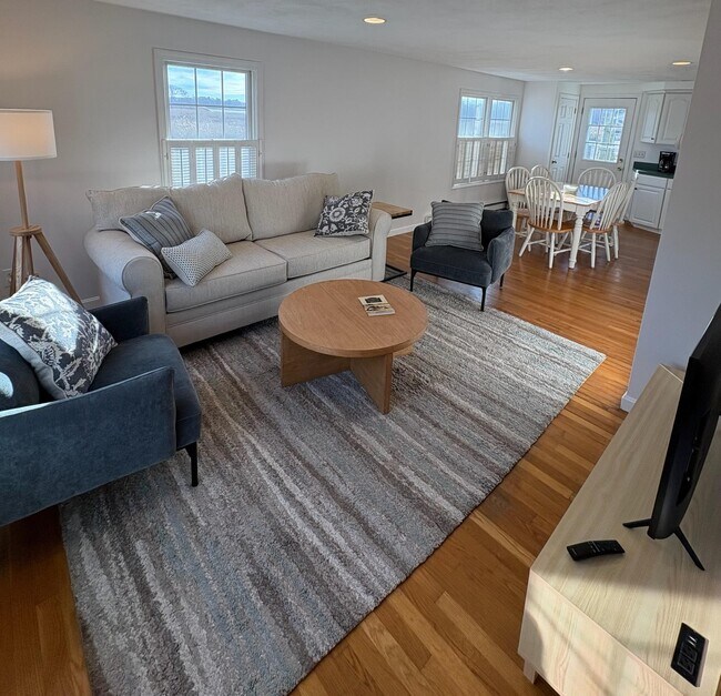 Building Photo - 518 High St