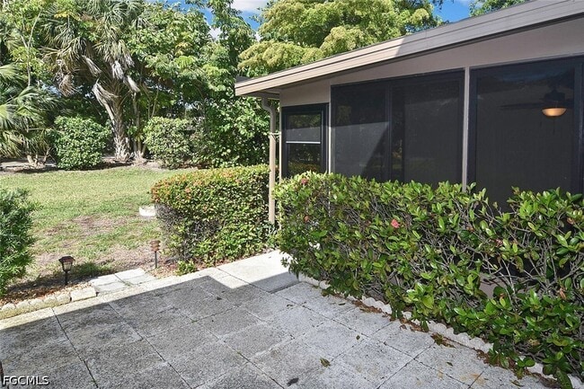 Building Photo - 4295 Island Cir