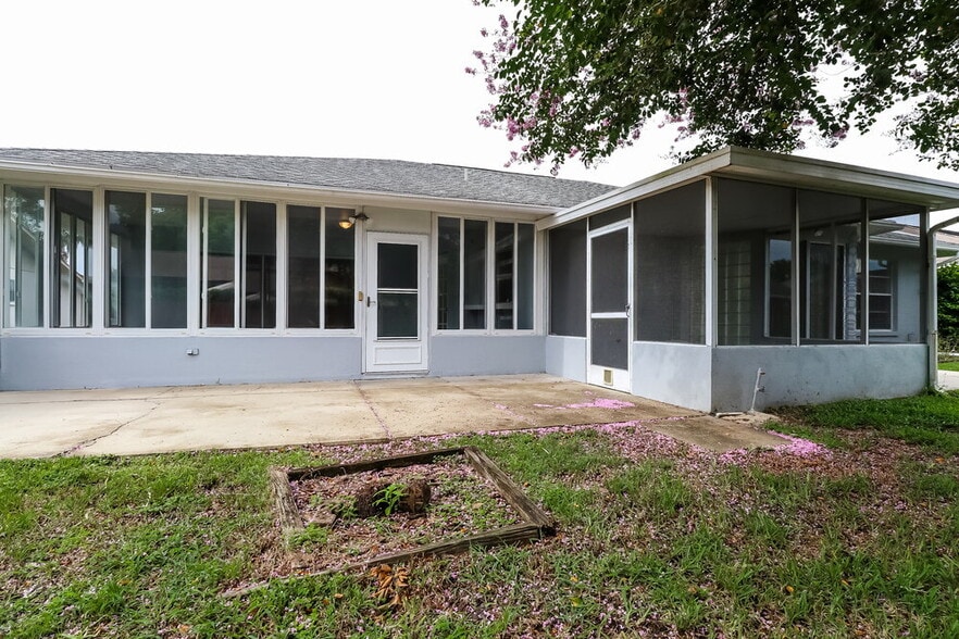 Building Photo - 9132 Hawkins Ct