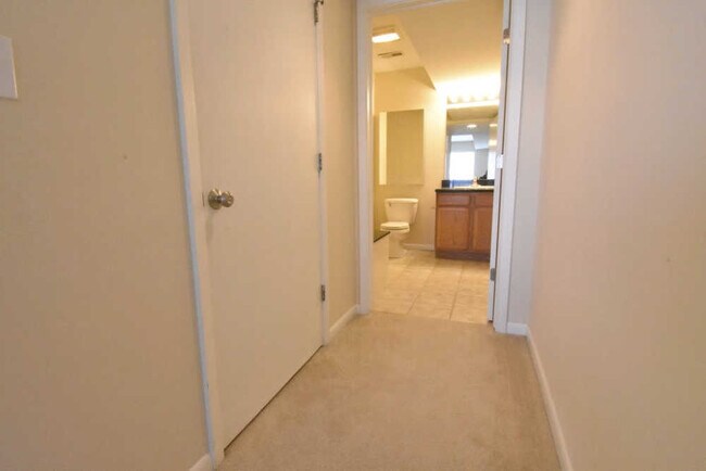 Building Photo - 8255 Skokie Blvd