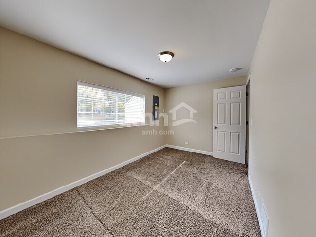 Building Photo - 209 Comstock Dr