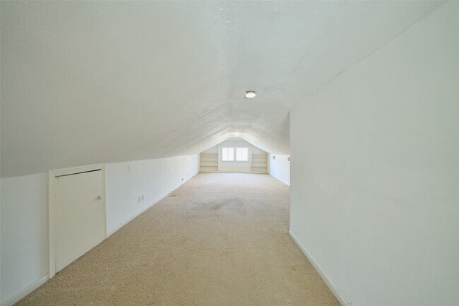 Building Photo - 1111 Rutland St