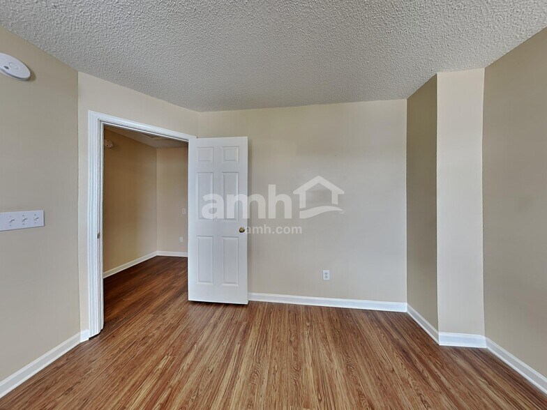 Building Photo - 4406 Snowcrest Ln