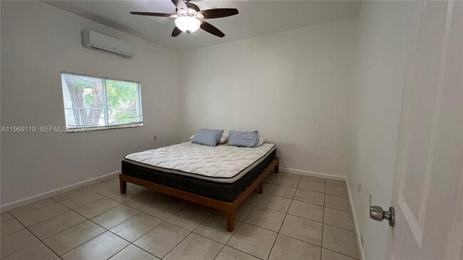 Building Photo - 113 NW 35th St