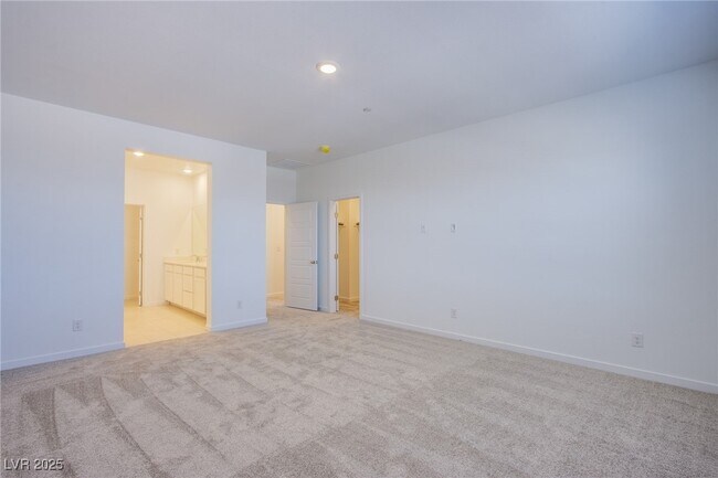 Building Photo - 252 Walsh Peak Ave