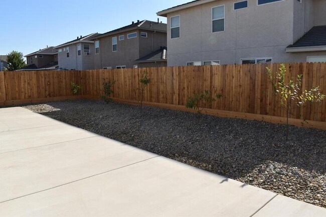 Building Photo - 4027 Bayonet Dr