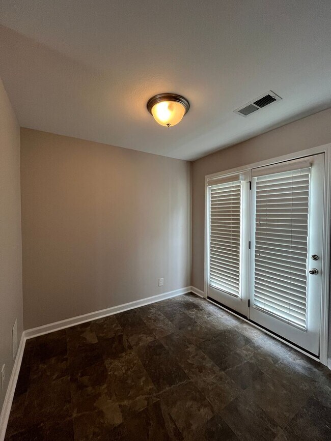 Building Photo - 369 Sam Houston Cir