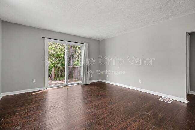 Building Photo - 7670 Pippin Rd