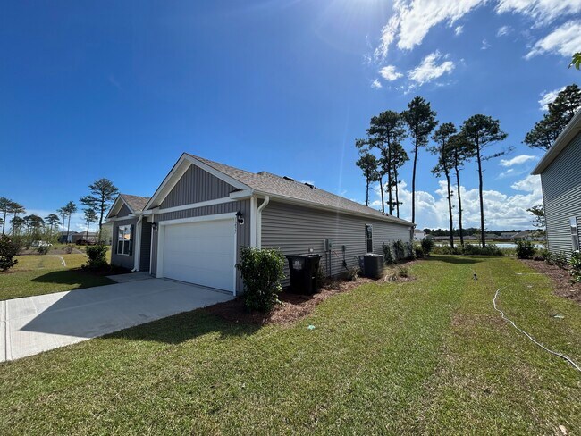 Building Photo - 1237 Pampas Grass Dr