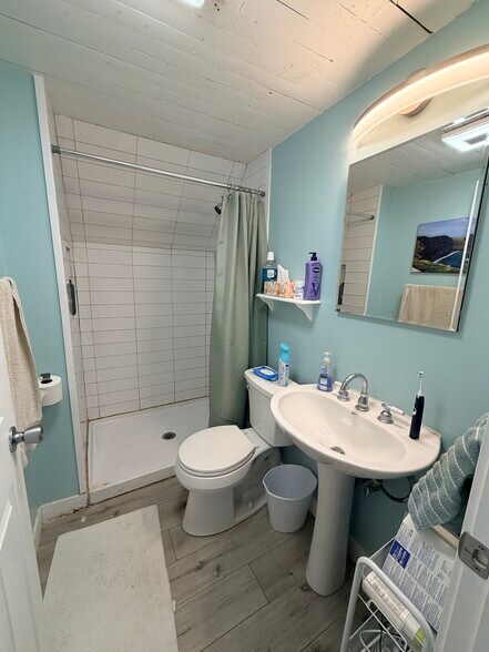 Building Photo - 105 Auburn Ave NE