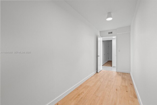 Building Photo - 5845 Collins Ave