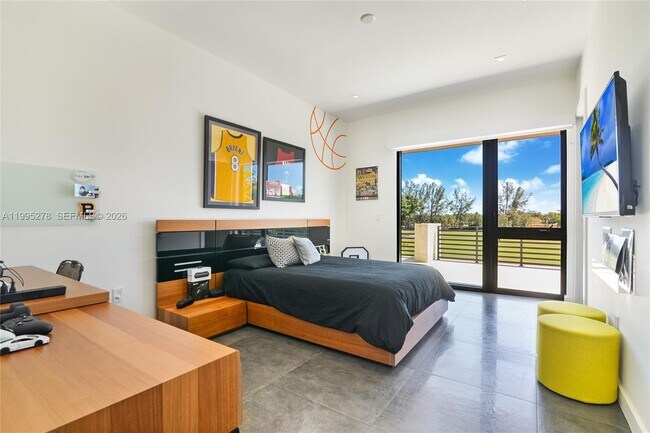 Building Photo - 7210 S Prestwick Pl