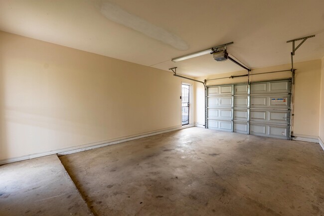 Building Photo - 214 Allen Dr
