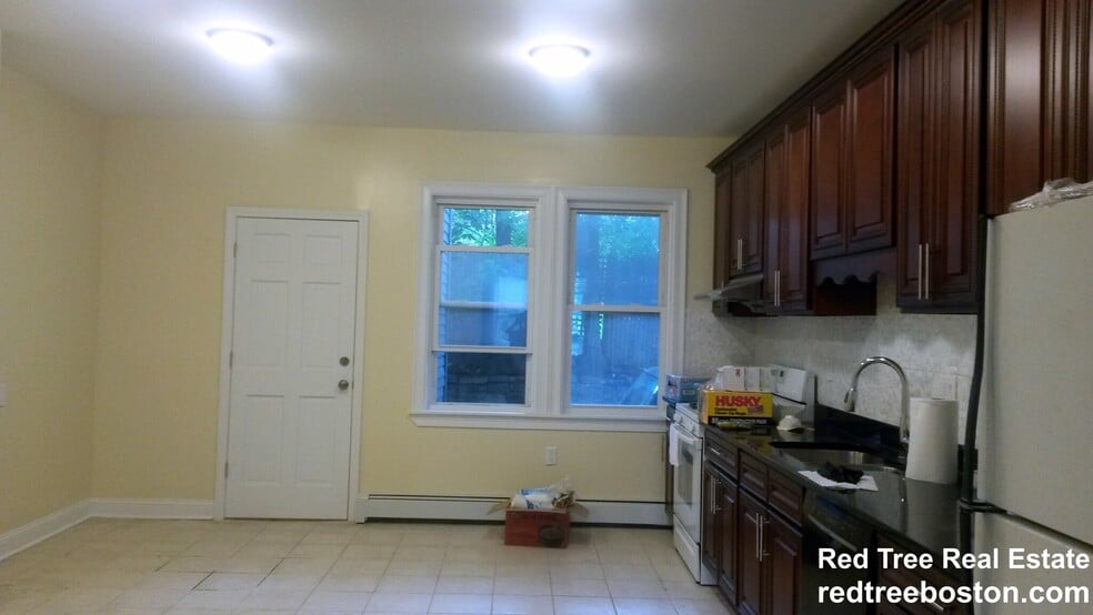 Building Photo - 7 High Street Pl