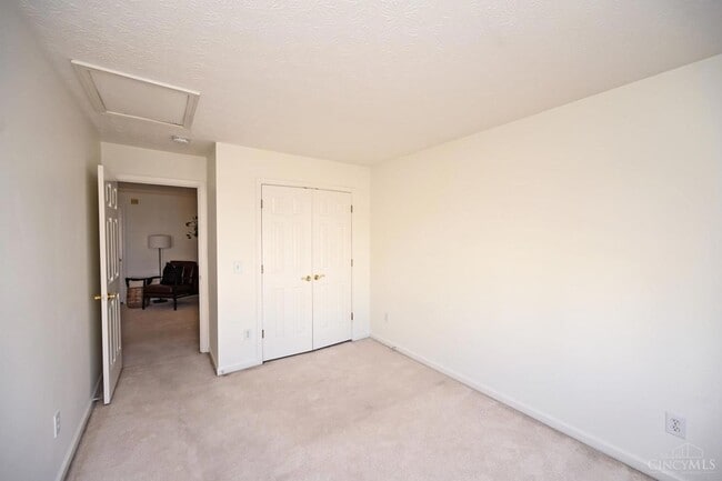 Building Photo - 7135 Thorndale Ln