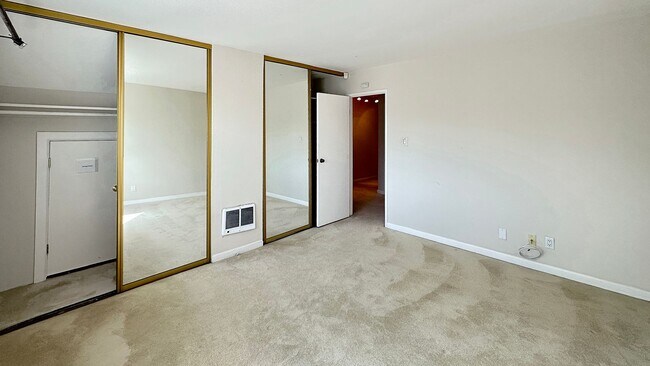 Building Photo - Waterfront Living in the Heart of Jack London Square