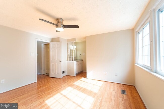 Building Photo - 5514 Whitfield Ct