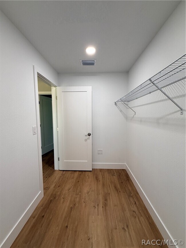 Building Photo - 2186 W G Martinelli Blvd
