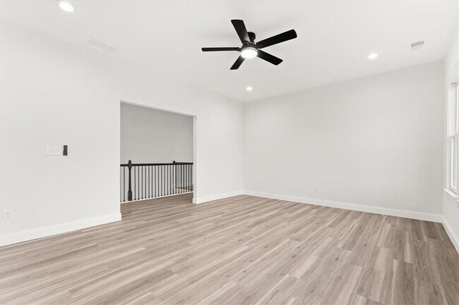 Building Photo - 2895 Jones Mill Rd