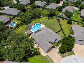 Building Photo - 208 Raindance Cove