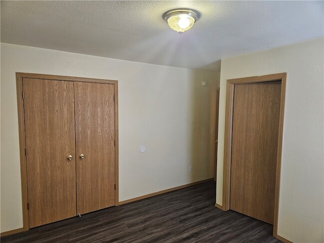 Building Photo - 616 Sadie Ln