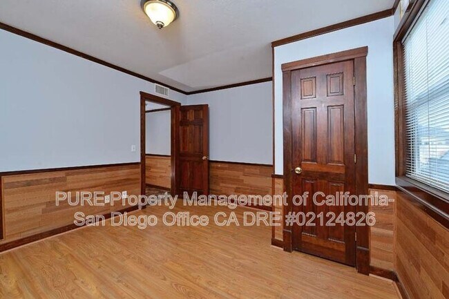 Building Photo - 1535 Meade Ave