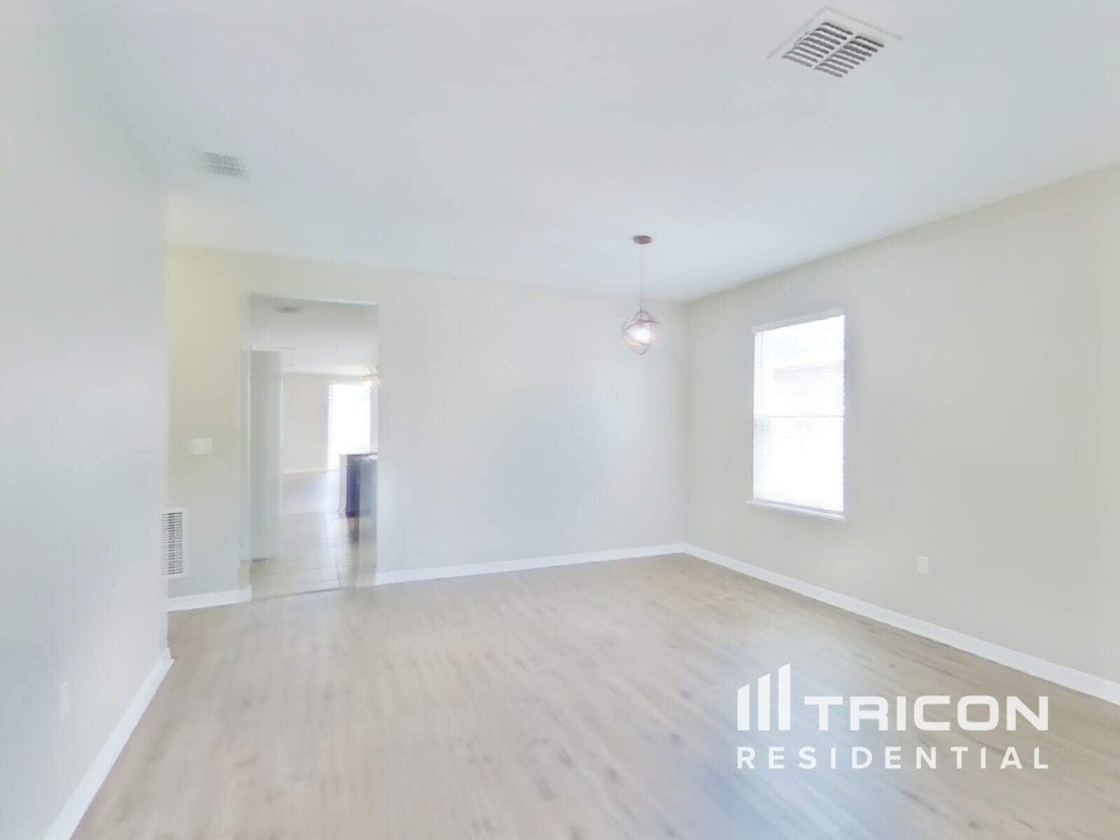 Building Photo - 1617 Tamarind Rd