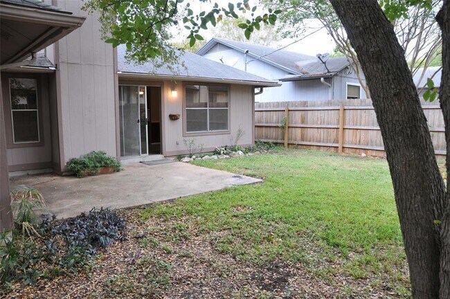 Building Photo - 9001 Jesse James Dr