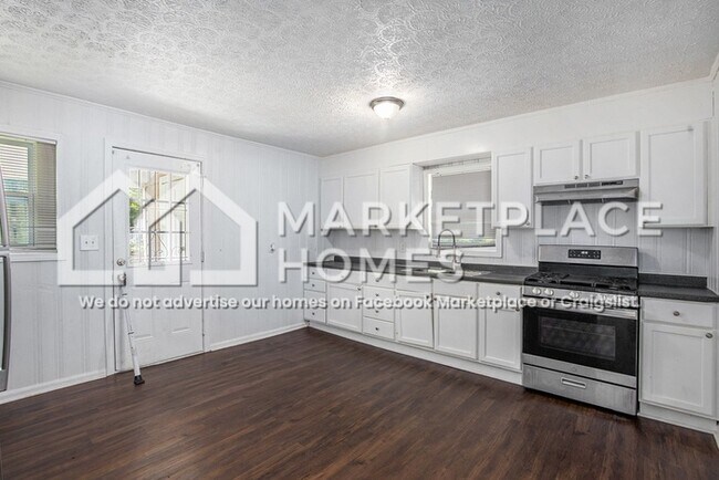 Building Photo - 4854 Flat Shoals Rd