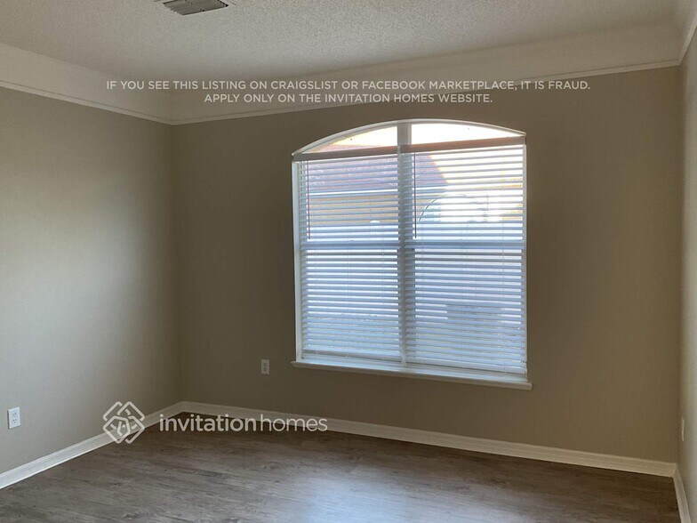Building Photo - 11383 Aston Hall Dr