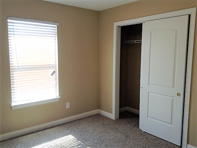 Building Photo - 1009 Palomino Pl