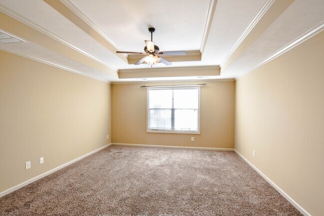 Building Photo - Pet Friendly Four Bedroom!