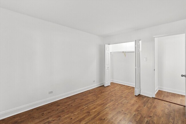 Building Photo - 850 Sheldon Ct