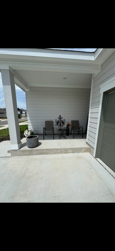 Building Photo - 320 Wedemeyer St