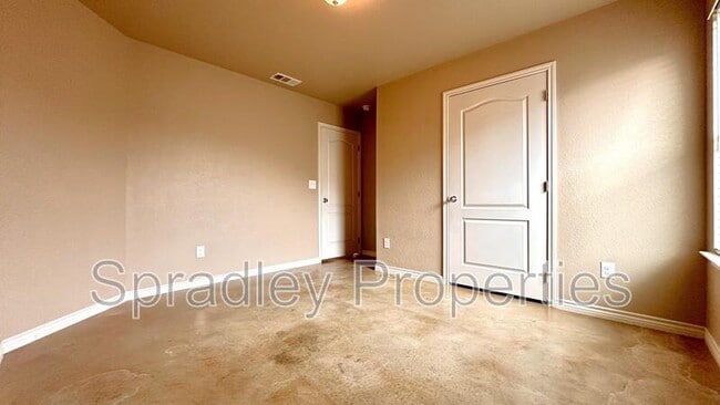 Building Photo - 4841 B Deep Drive