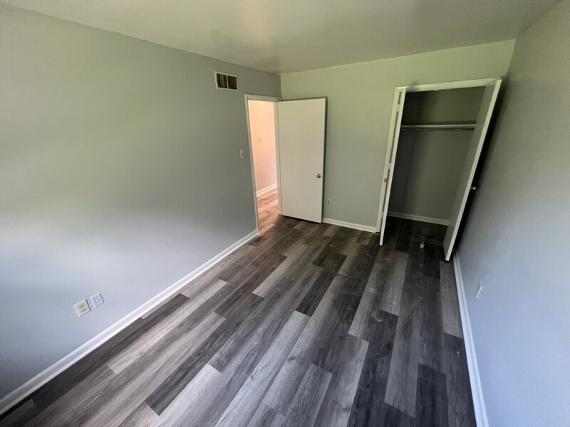 Building Photo - 601 Grant Rd