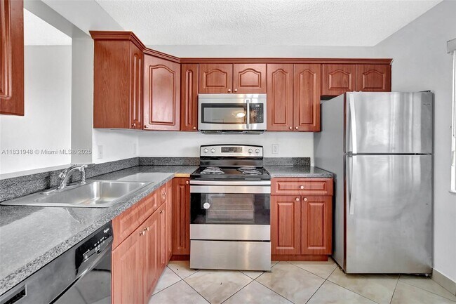 Building Photo - 8720 N Sherman Cir