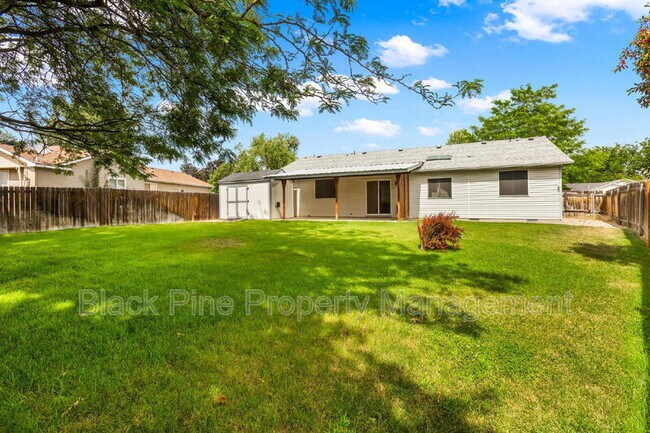 Building Photo - 2117 S Crimson Rose Way