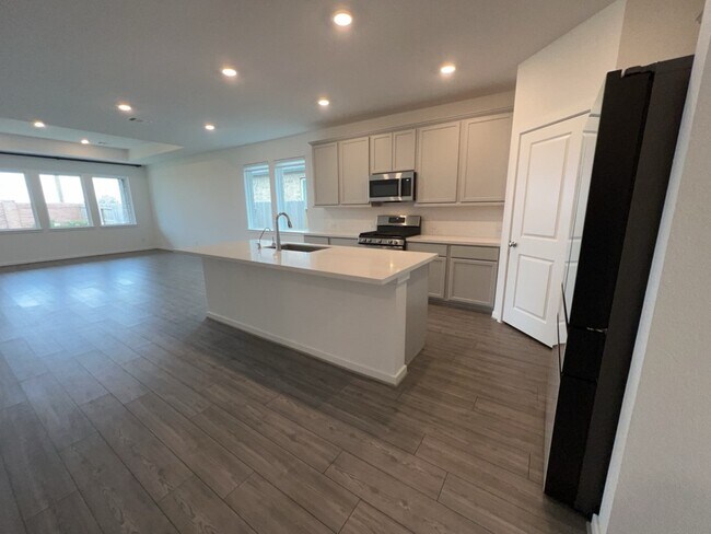 Building Photo - 9719 Lucky knot Ln