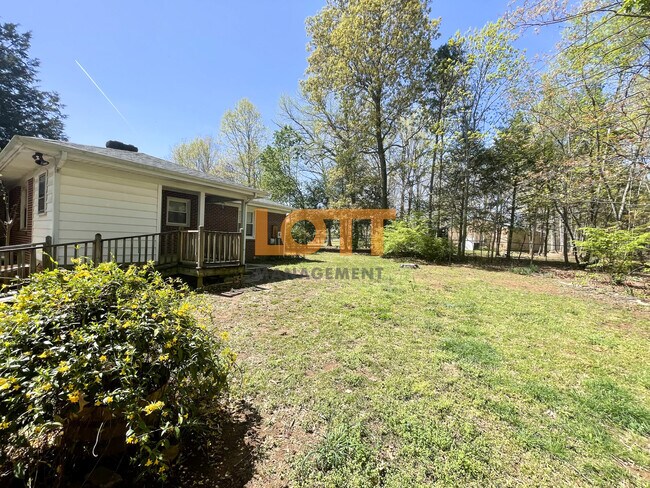 Building Photo - 216 Mountain View Cir