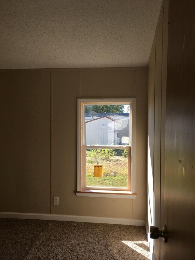 Building Photo - 278 W 375 N