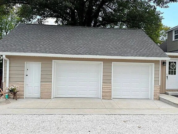 Building Photo - 5501 Kratzville Rd