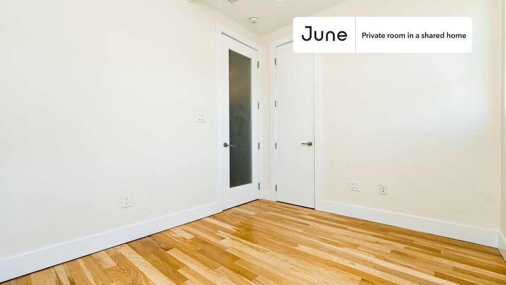 Building Photo - Private bedroom in 4 bed/1 bath Home