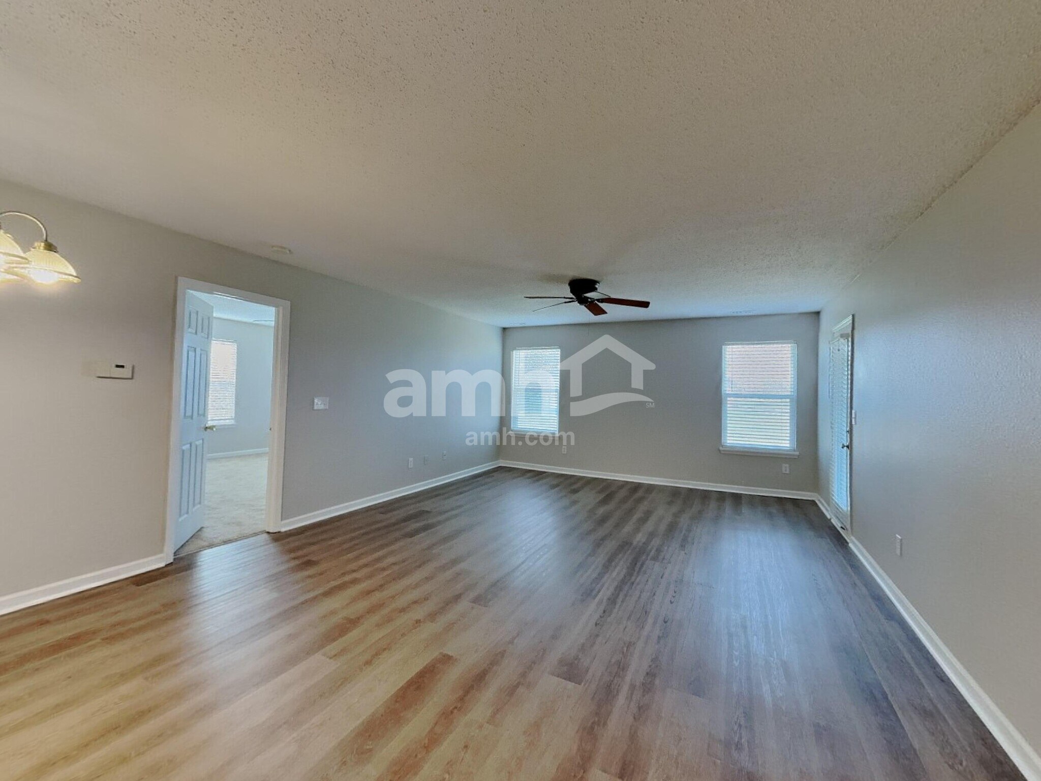 Building Photo - 674 Springtree Lane