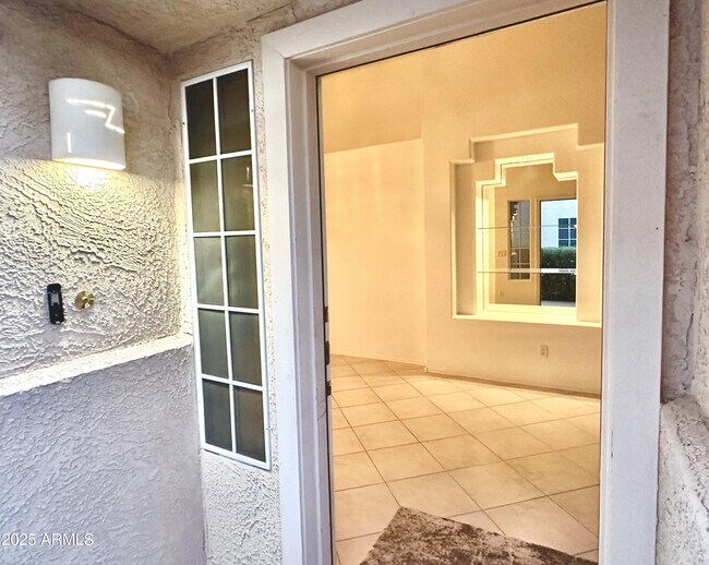 Building Photo - 4256 E Chaparosa Way