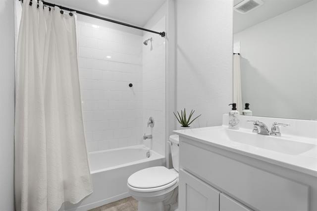 Building Photo - 709 Mount Vis Ln