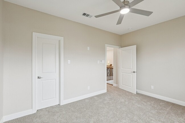 Building Photo - 1713 Highland Dr W