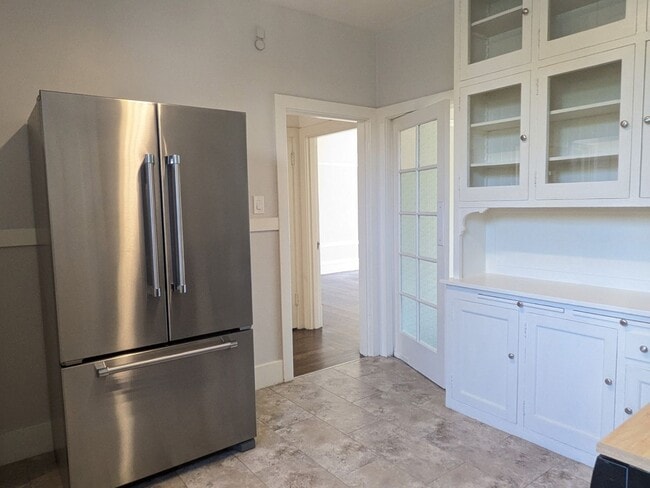 Building Photo - 1119Dol