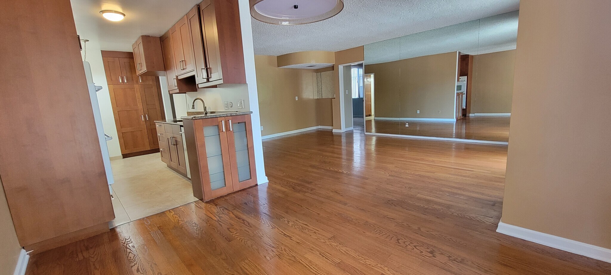 Building Photo - 5974 Buckingham Pky