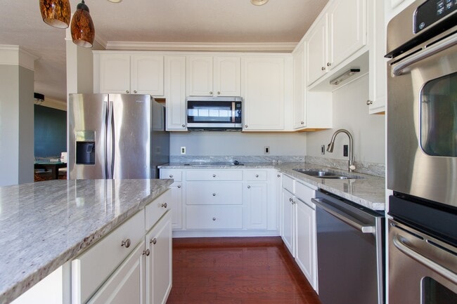 Building Photo - 1006 Cavendish Dr